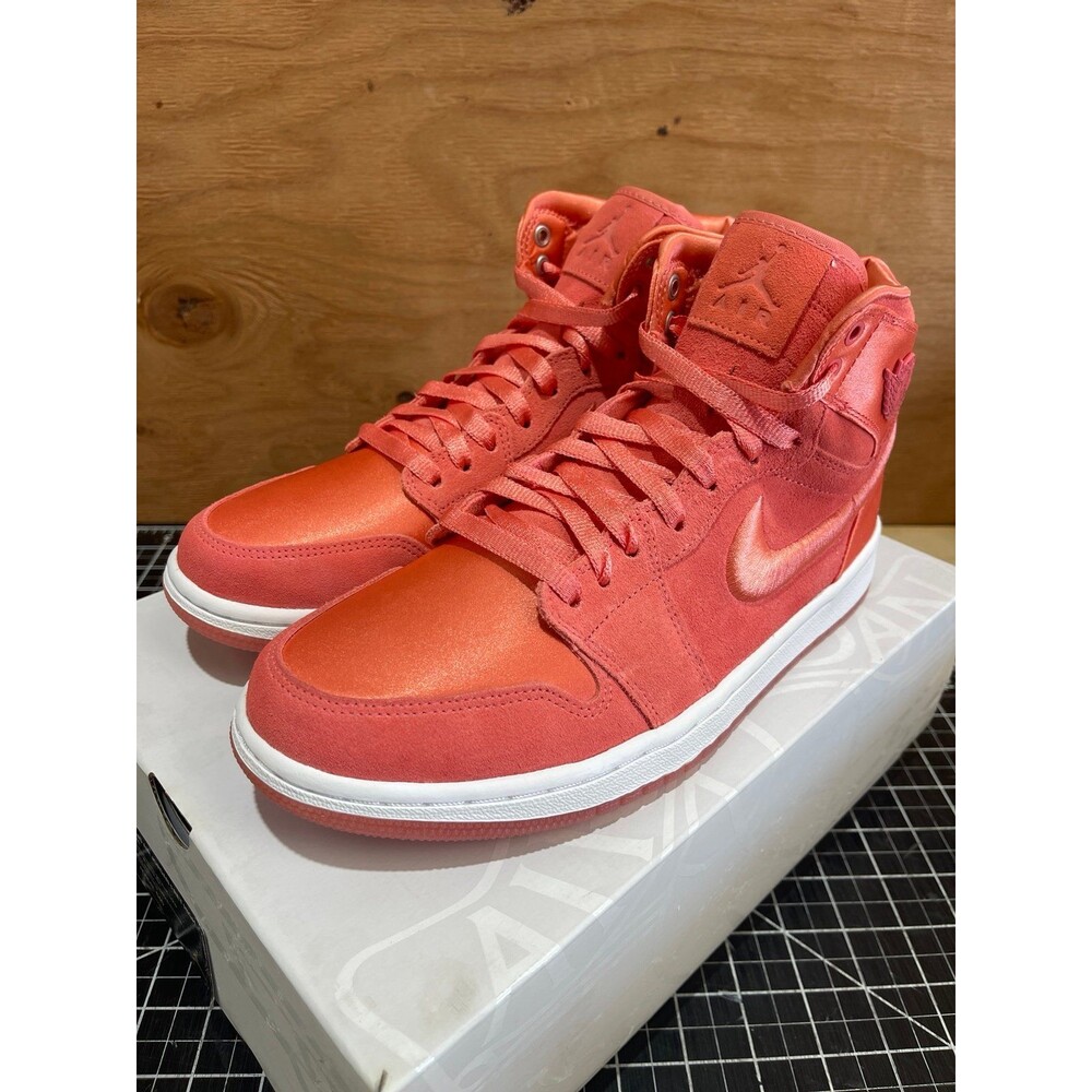 WMNS Air Jordan 1 Retro HI SOH Women 9.5/Men 8